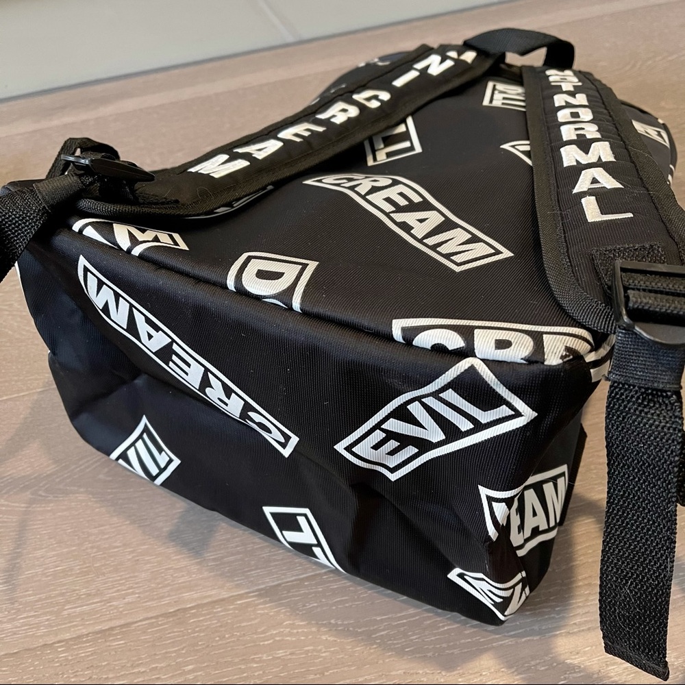 LIKE NEW🖤🤍  UNISEX ❤️‍🔥Stylish Large backpack from Mini Cream i.t Hongkong - Picture 14 of 14